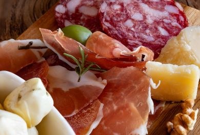 Aceto Balsamico: viaggio gustoso tra tradizione e delizia